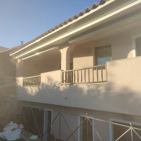 Baia Caddinas, غولفو أرانتْشي